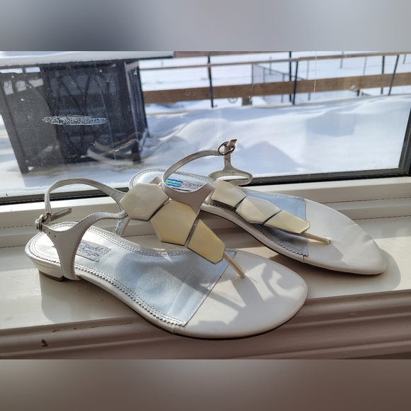 Arnold Churgin white sandals size 8 - Picture 1 of 4